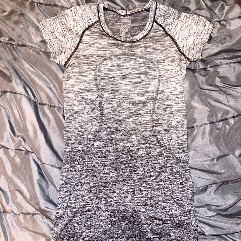 Lulu Lemon Swiftly Tech Short Sleeve Shirt